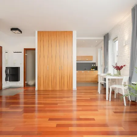 Muranow Spacious Studio & Parking By Renters Varsóvia