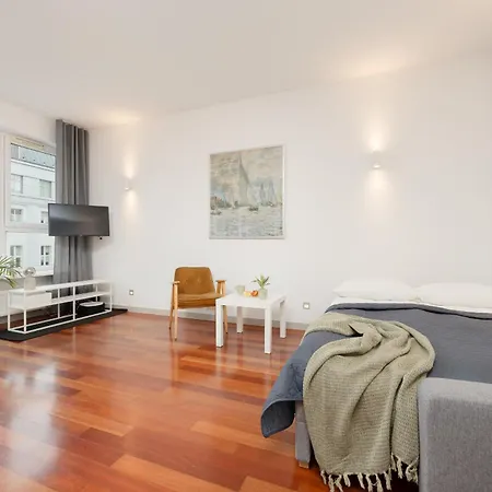 Muranow Spacious Studio & Parking By Renters Apartament