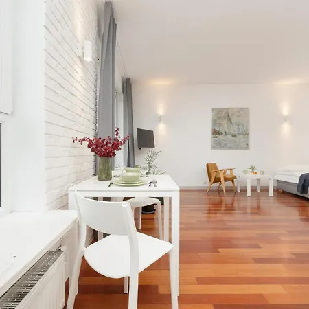 Apartment Muranow Spacious Studio & Parking By Renters *