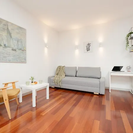Apartment Muranow Spacious Studio & Parking By Renters