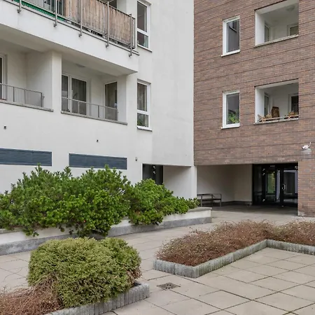 Muranow Spacious Studio & Parking By Renters Apartment